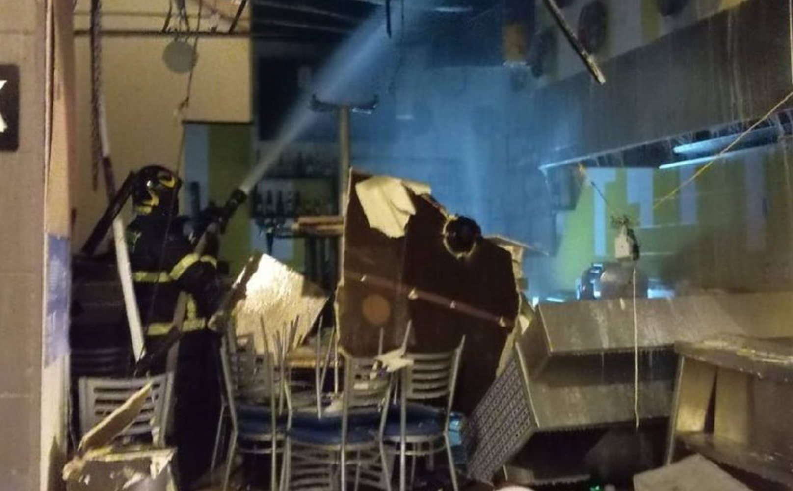 Explosión por gas destruye Salón Corona del Centro Histórico de CDMX